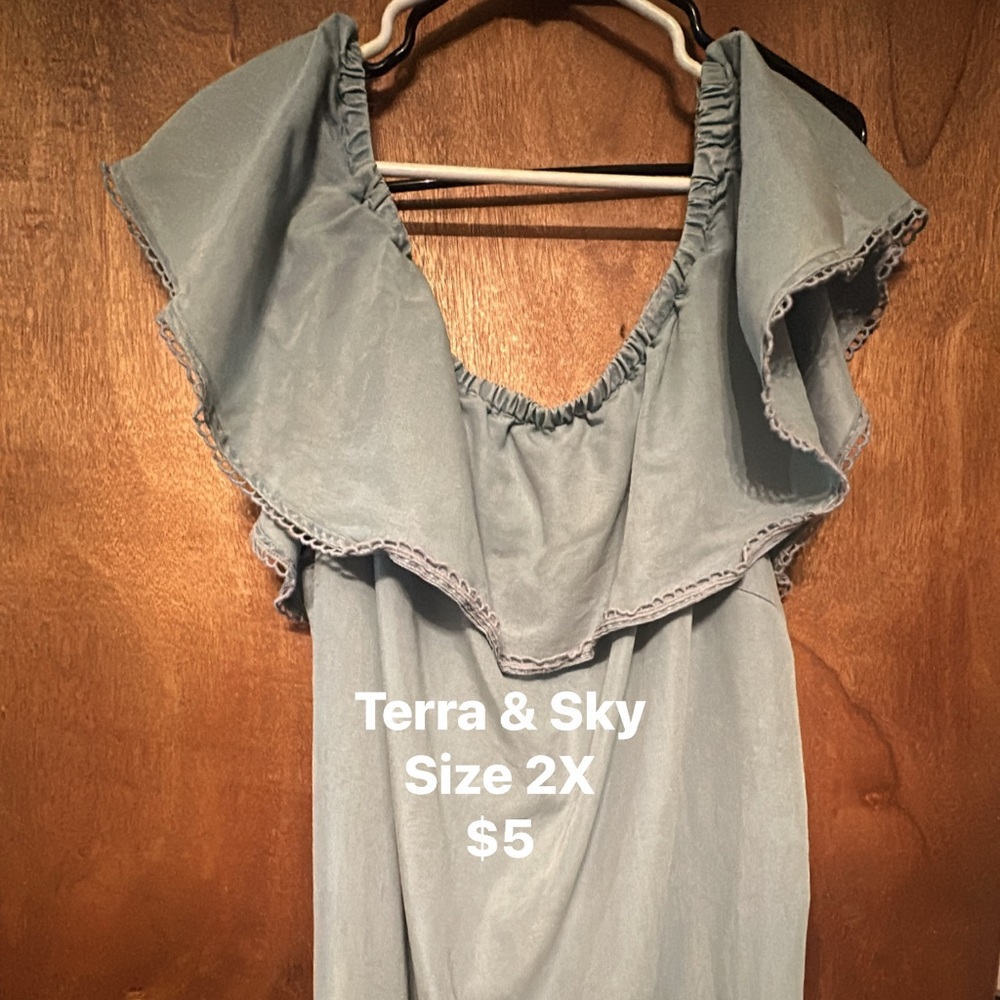 Terra & Sky Ruffled Blouse in Gray